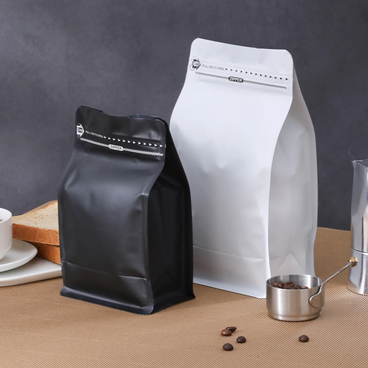High Quality Customized Matt Finish Coffee Bag Zip Flat Bottom 250G 500G 1000G Black and White Pull Tap Kraft Paper Material details