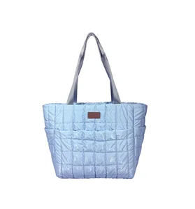 2026 New Hot Sale Large Capacity Custom Quilting Tote Bag for Women Puffy Lightweight Design Zipper for Autumn Winter