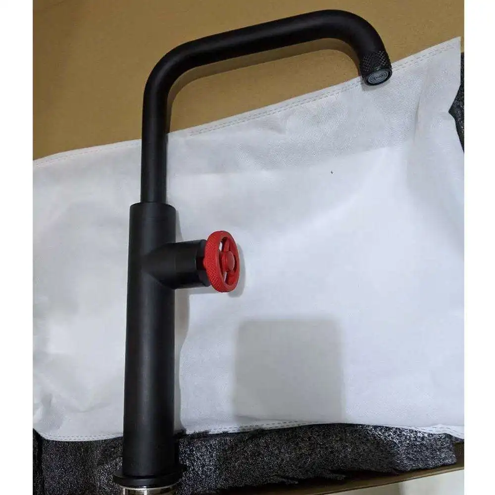 2023 ODM CUPC Diamond Pattern Spot Resist Kitchen Sink Faucet for Famous Brand