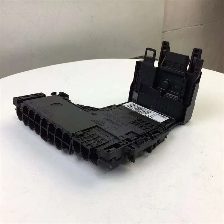 Battery Protector Battery Protection Unit Fuse Box 9665232380 for Dongfeng Peugeot 508 C4L Autoparts Yomi Wholesale Yomi Supply