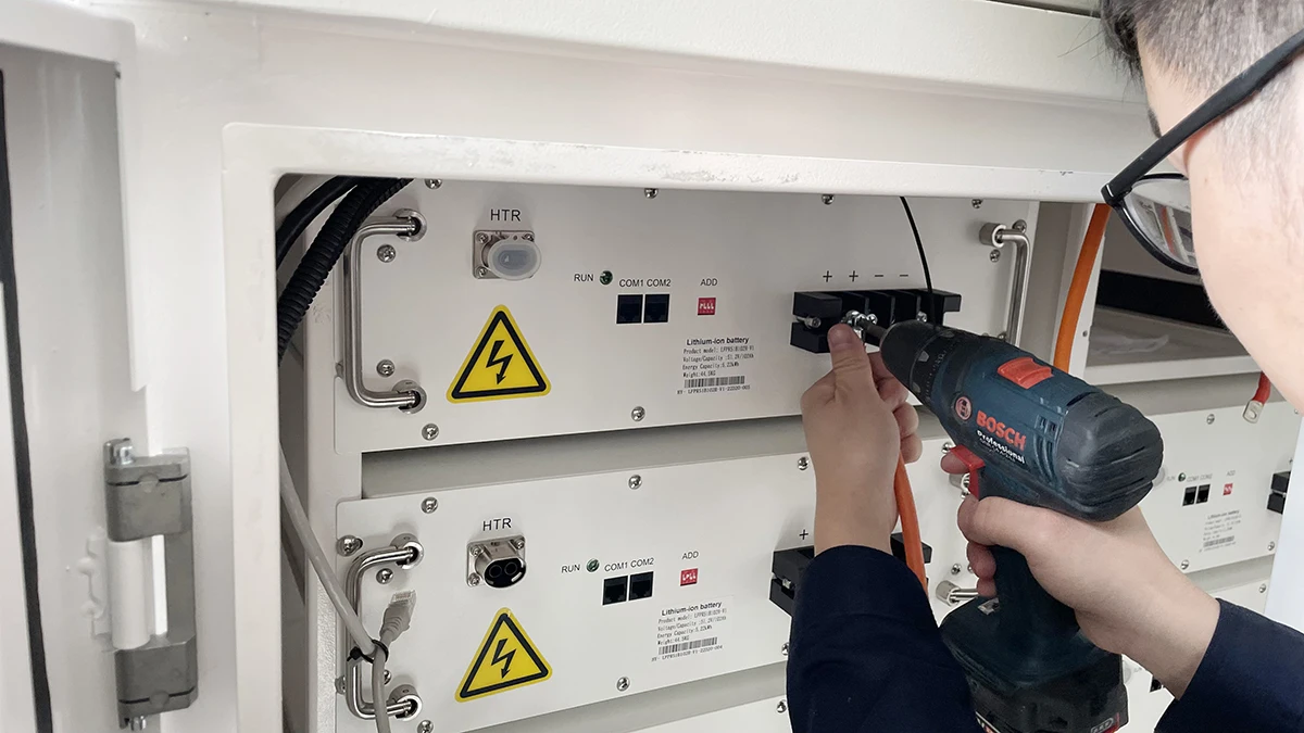 Energie 、 Hybess - Klimaanlagensteuerung Solarpanel System LifePO4 Lithiumbatterie 15 kW 25 kW 30 kW Solar Power Home Storage Battery Cabinet Home Energy Speichersystem 14