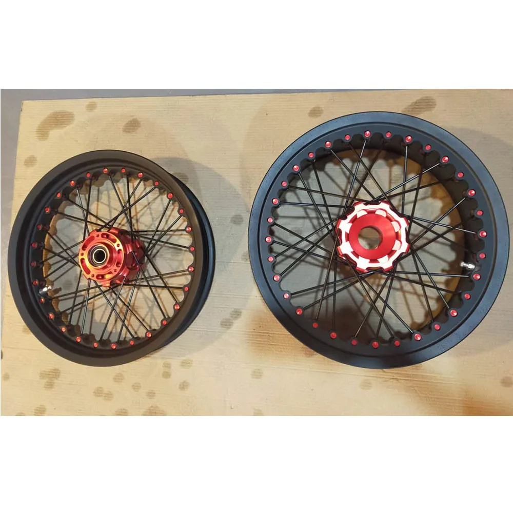 SCRAMBLER Motard Wheel 17 Wire Spoked Motorcycle Wheels for Tubeless Tyres