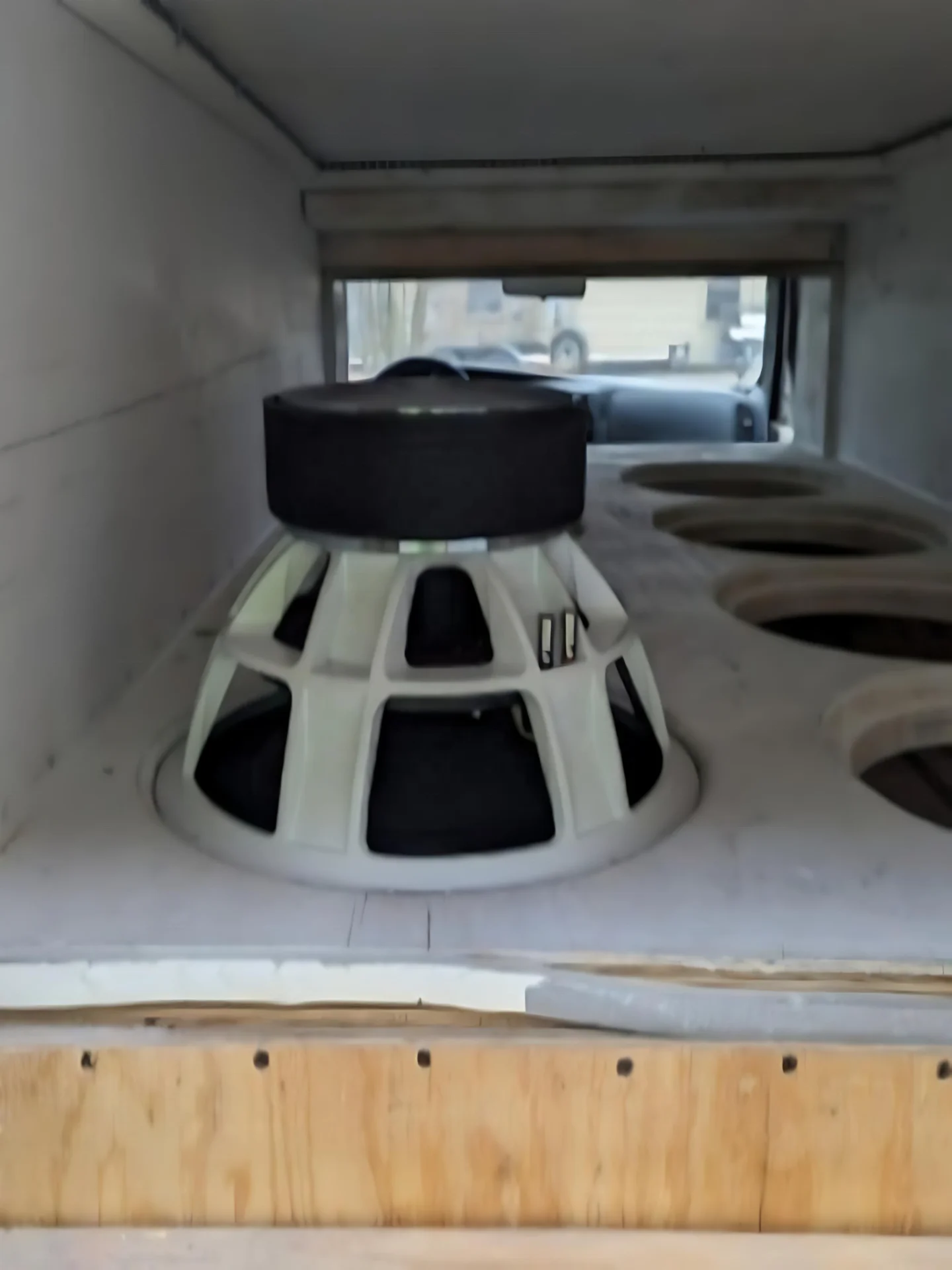 15 इंच 2000W RMS ड्यूल 3-इंच VC 284 औंस 3 पीस फेराइट कार सबवूफर कस्टमाइज़ेबल लोगो के साथ, ड्राइवर प्रतियोगिता मॉडल 1575-125-BX