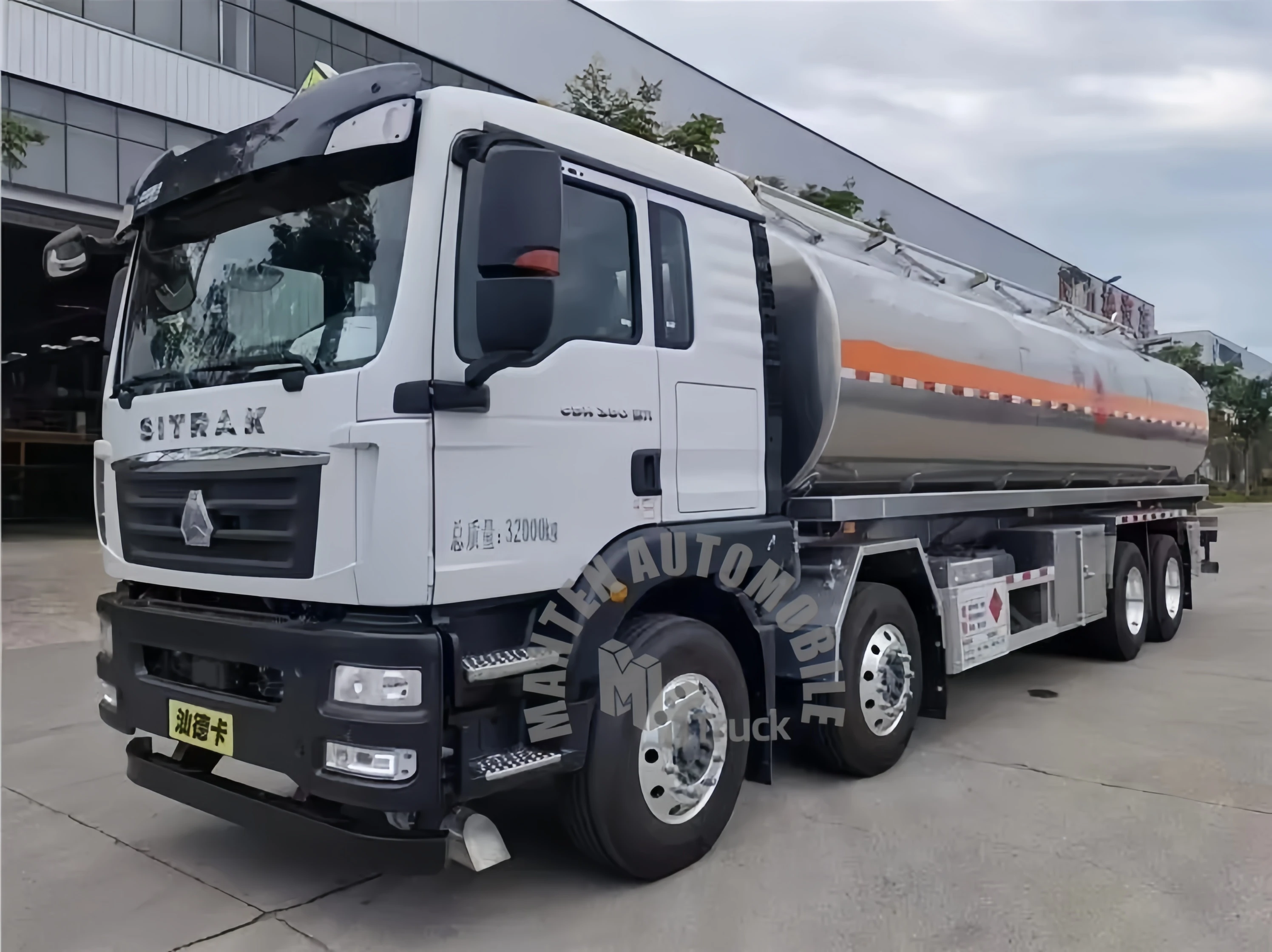 Sinotruk HOWO New Used 8X4 Refueling Bowser 30cbm Mobile Fuel Bowser