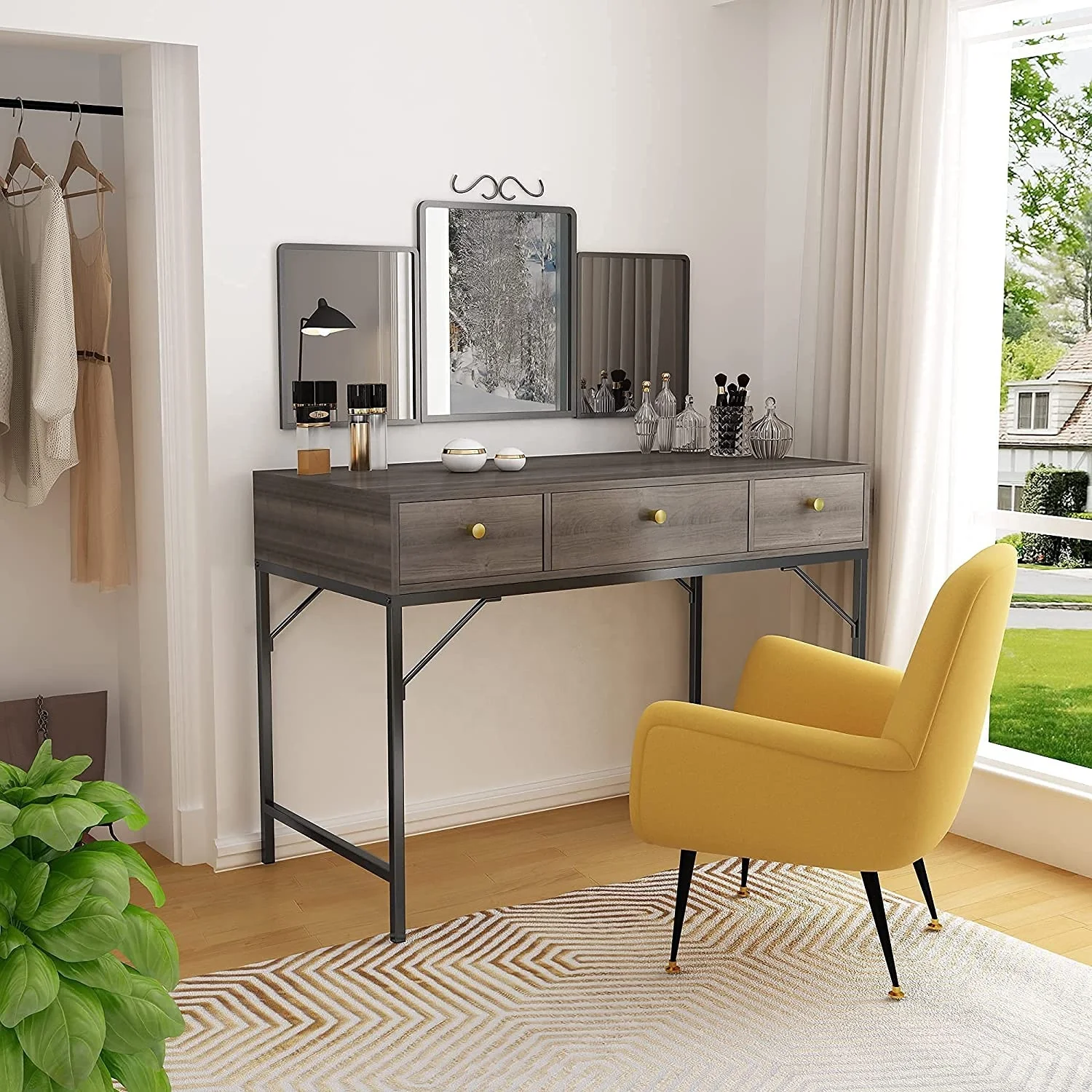 Popular in Bosnia high-end Modern Vanity Desk Makeup Dressing Table with 3 drawers Can also be used to learn to place computer
