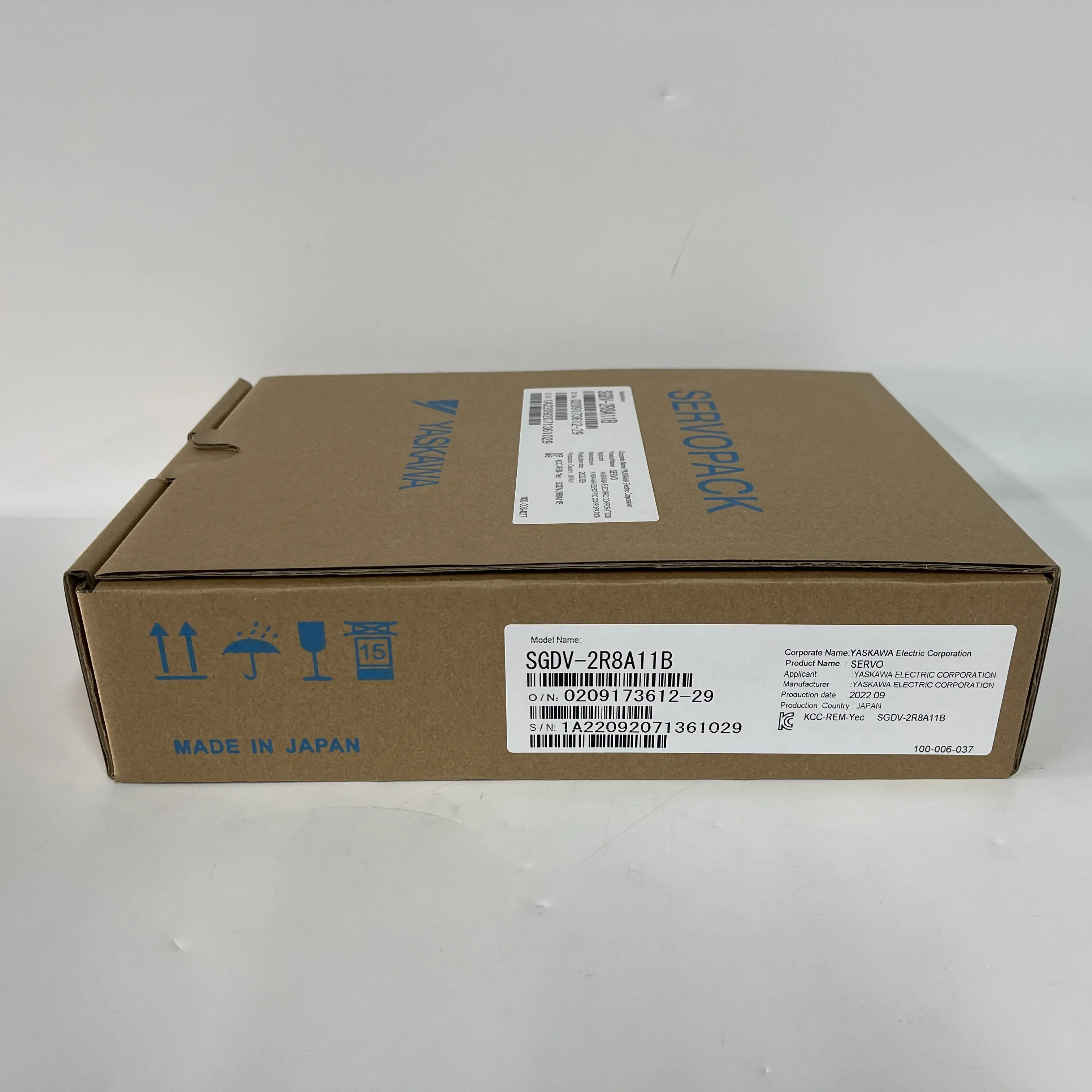 YASKAWA SERVOPACK AC Servo Amplifier SGDV-2R8A11B YASKAWA SERVOPACK AC Servo Amplifier SGDV-2R8A11B
