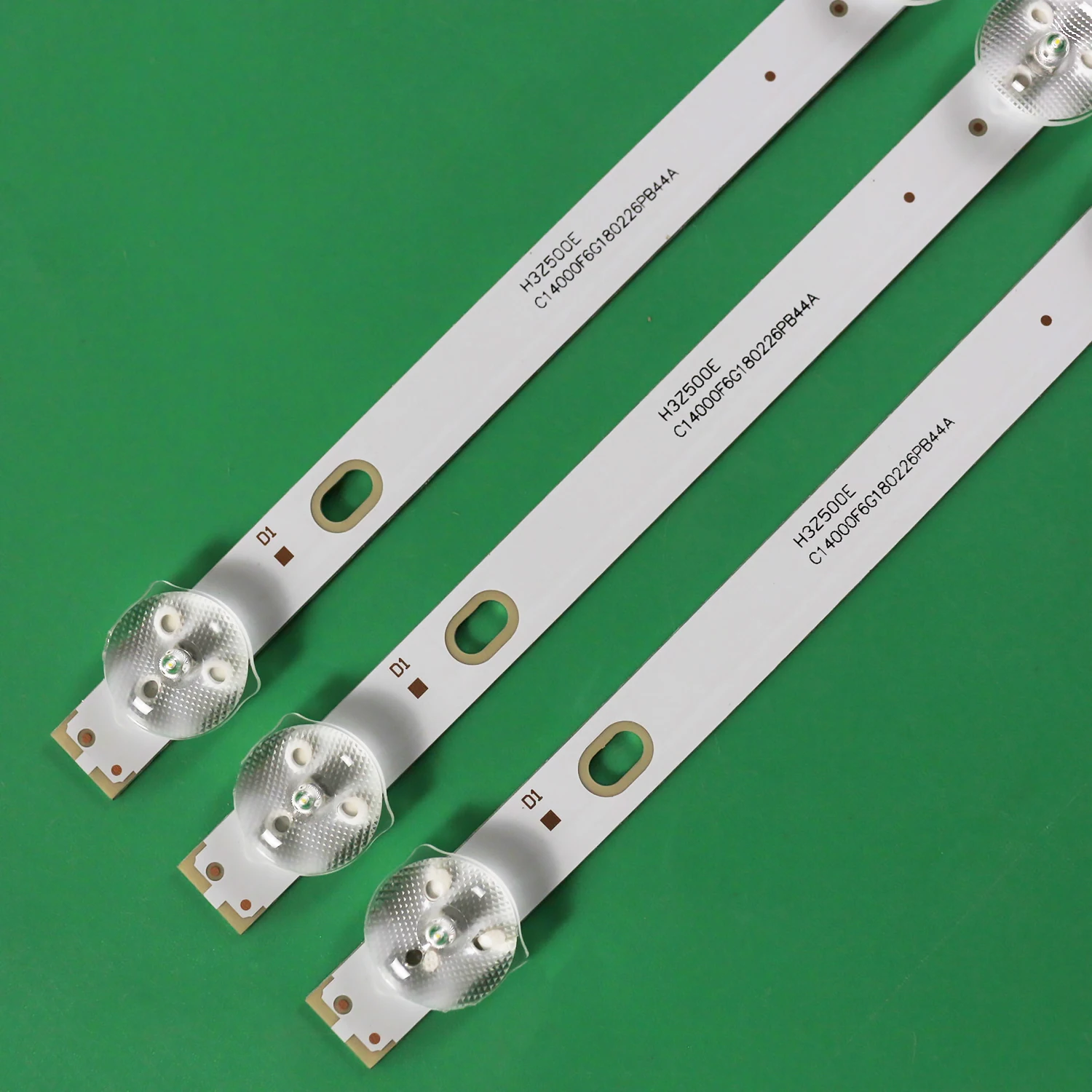 XS-2674 New LCD TV Backlight Strip ZN-32ZS06D-3 for Ace