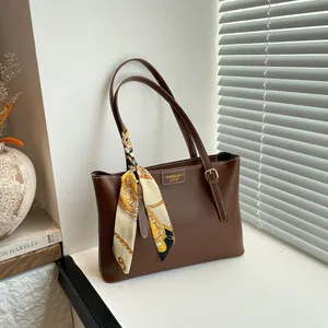 Large Capacity Tote Bag for Women 2026 Autumn/Winter New Shoulder Bag Retro Style Handbag with Scarf