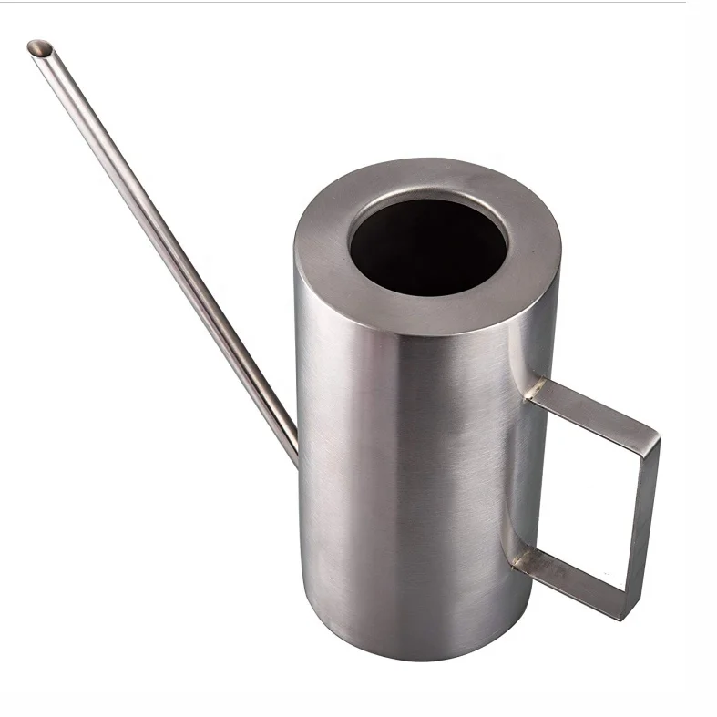 Кастрюля для полива из нержавеющей стали с длинным носиком в современном стиле