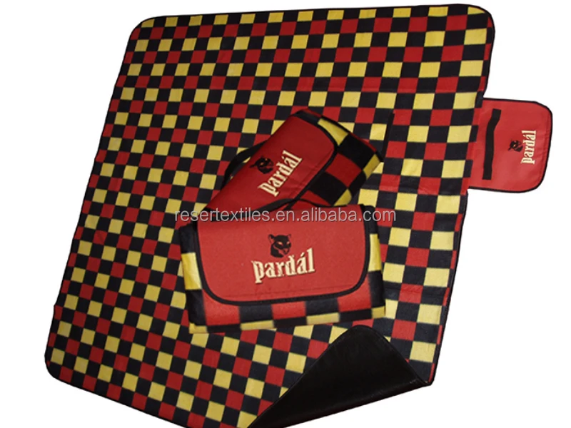 Custom Logo Large Square Folding Carrier Outdoor Sand Proof and Waterproof BBQ Picnic Blanket Mat Acrylic Camping Mat Bulk