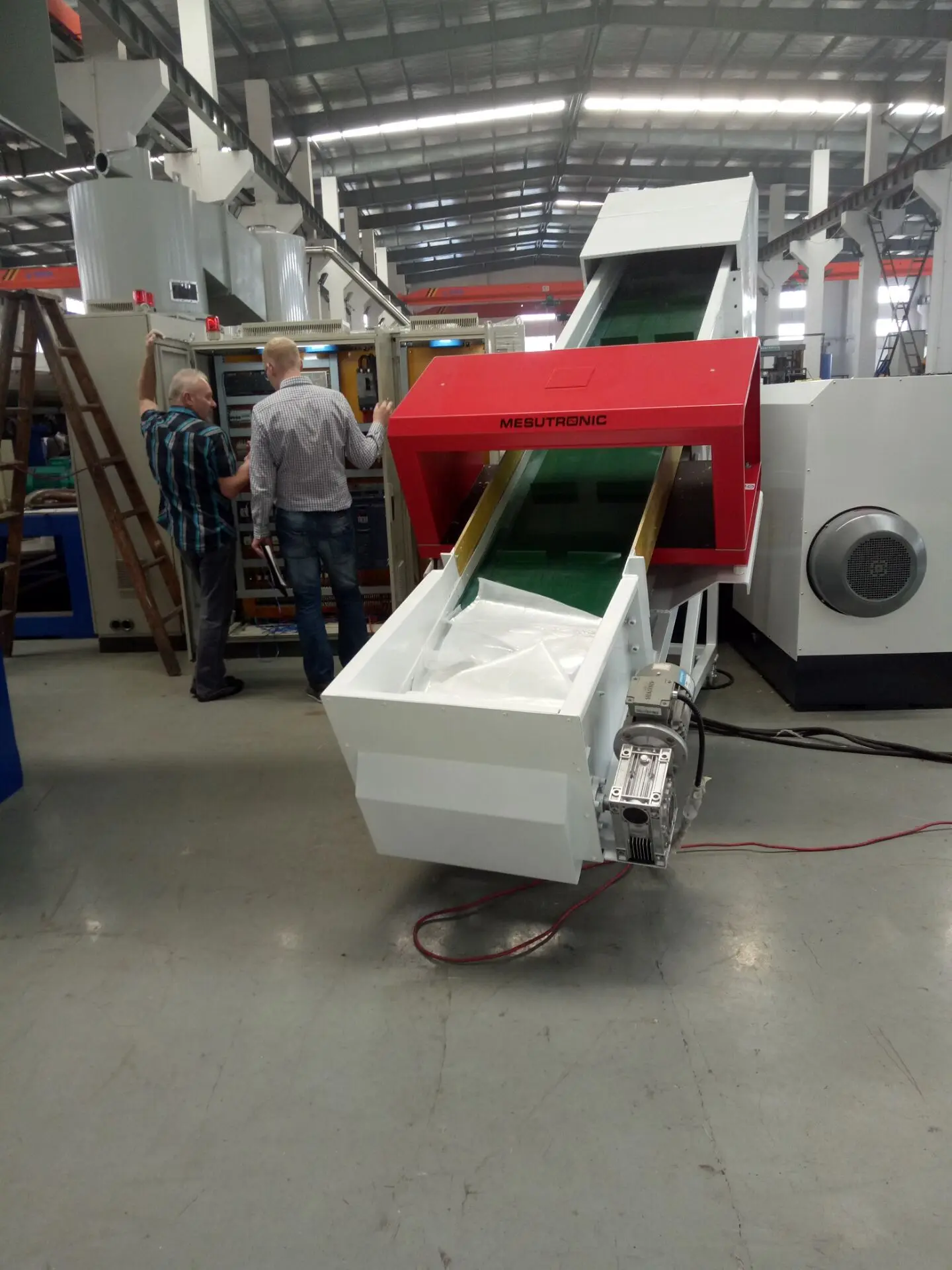 Double Degassing Extruder Recycling Machine PE PP Film PA PS HDPE Flakes Granulation Line