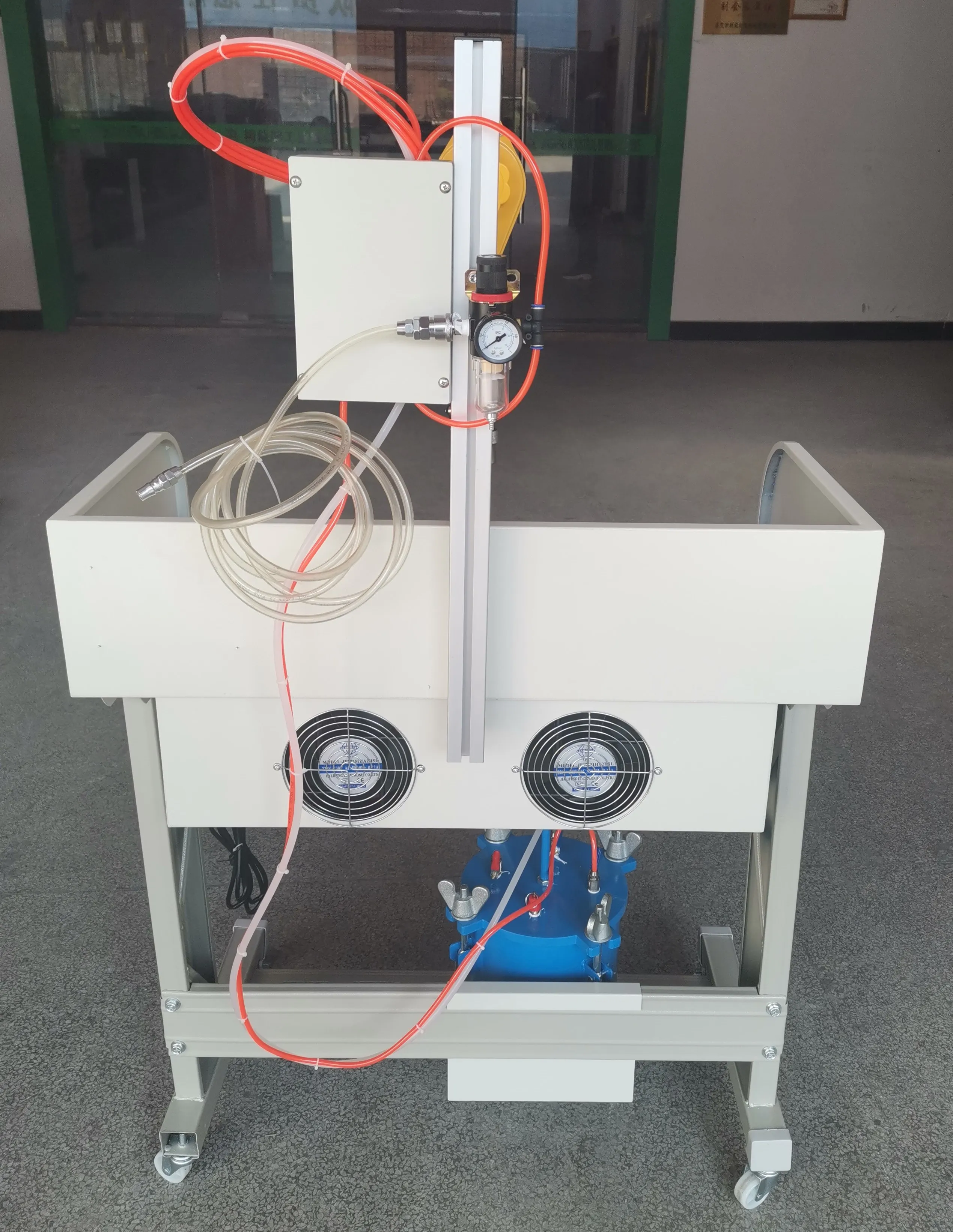 Water Base Glue Spraying Machine Leather Belt Cementing Machine