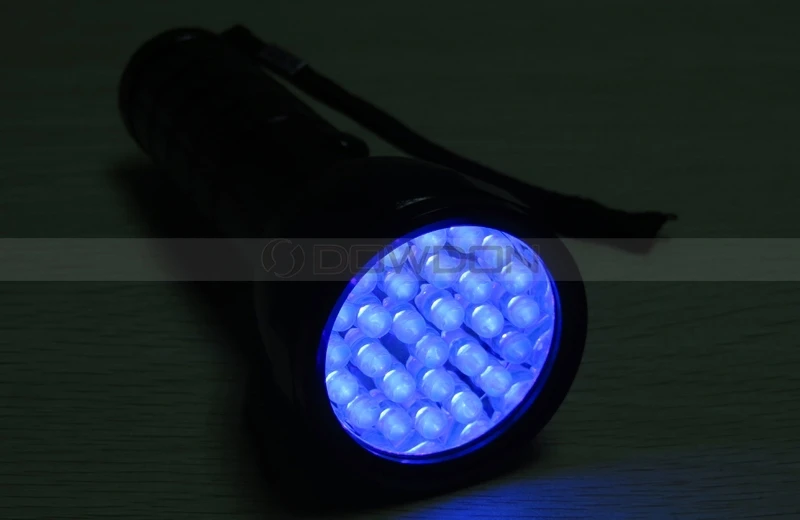 28 LED 395nm Pet Dog Cat Urine Detector Black Light UV Flashlight