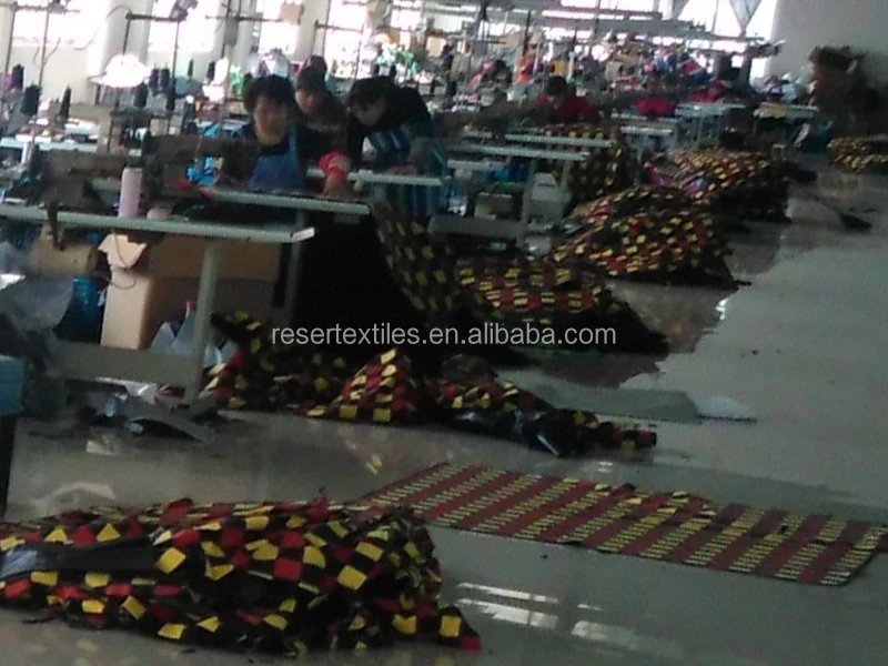 Custom Logo Large Square Folding Carrier Outdoor Sand Proof and Waterproof BBQ Picnic Blanket Mat Acrylic Camping Mat Bulk