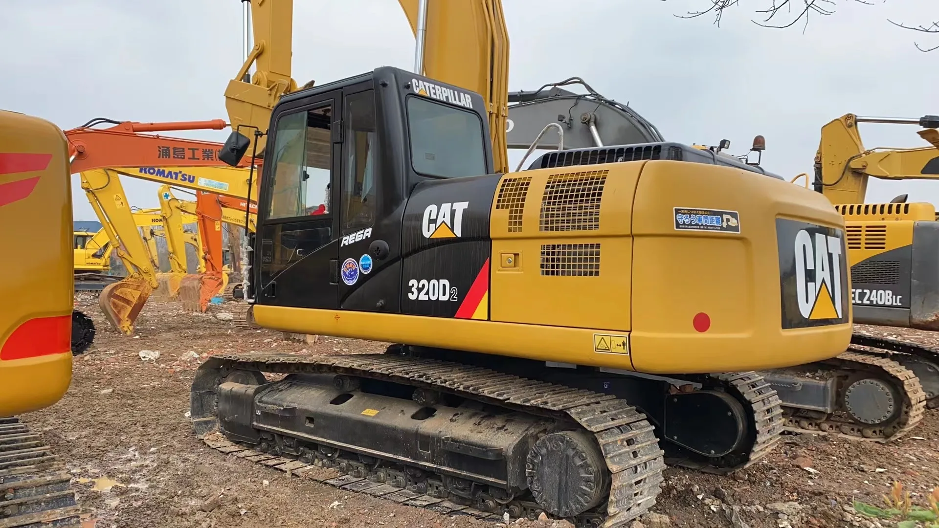 Japan Backhoe Cat 320d2 With Injection Engine Excavator Second Hand