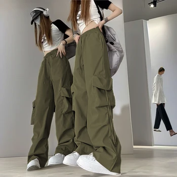 Wholesale trendy and cool streetwear Cargo pants for women loose fitting summer 2024 new slimming wide leg casual pants Trousers