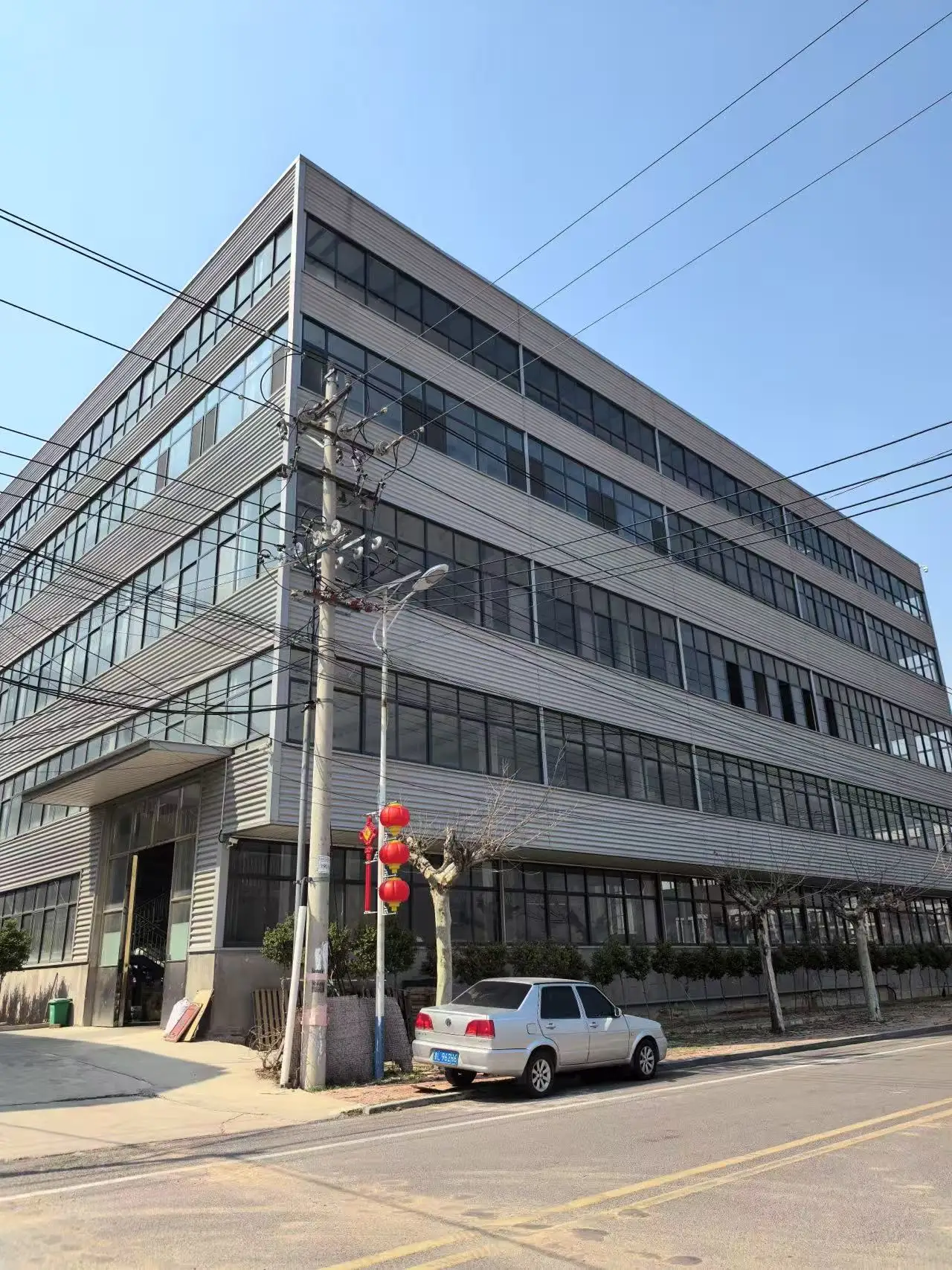 Rizhao Qiqiang Trade Co., Ltd. 1