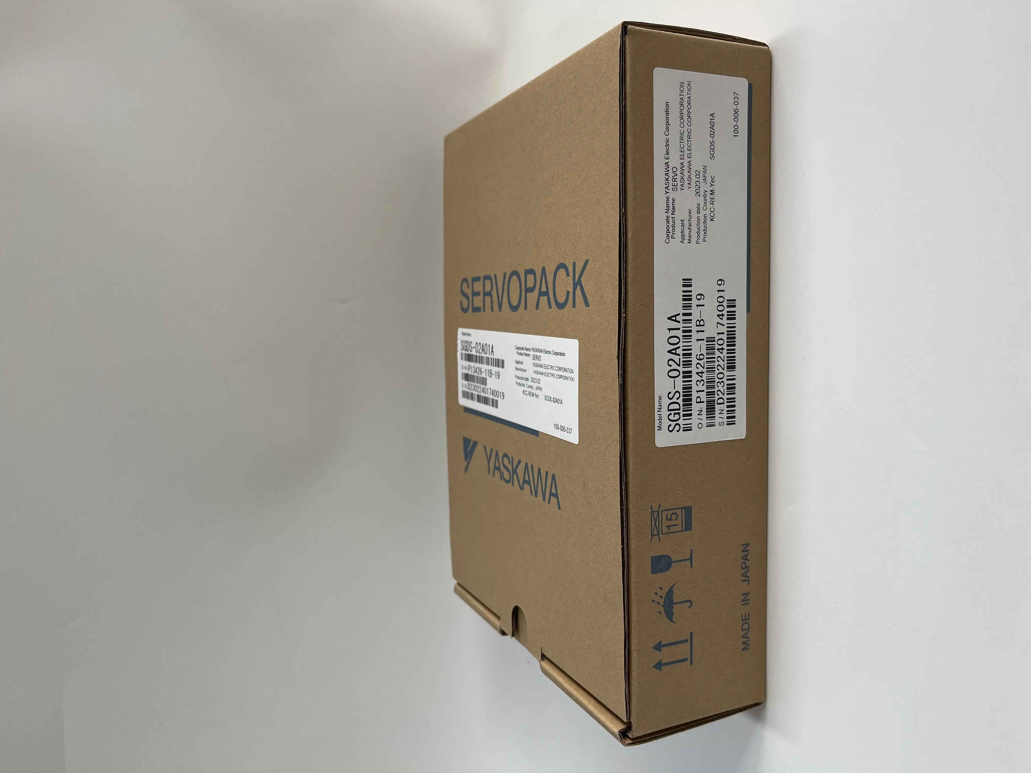 Yaskawa AC Servo Driver SGDS-02A01A