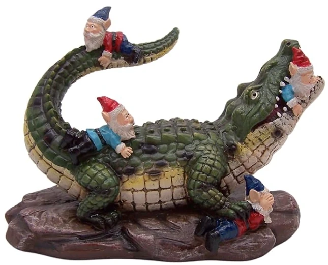 Resin 7in Alligators with Dwarf Statues for Outdoor Garden Decoration