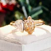Anillo de moissanita en oro de 18 quilates