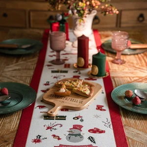 Wholesale Custom Printed Jacquard Polyester Europe Style Table Runner for Wedding Home Hotel Parties Decoration