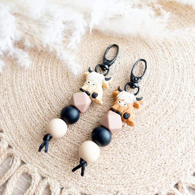 Highland Cow Keychains Cute Cow Silicone Bead Keychain Gifts for Mom Purse  Bag Charm Pendant Keyring