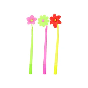New Wholesale Creative Cute Flower Plastic Gel Ink Pen With Writing in Blue or Black Ink Custom Logo for Children Gift