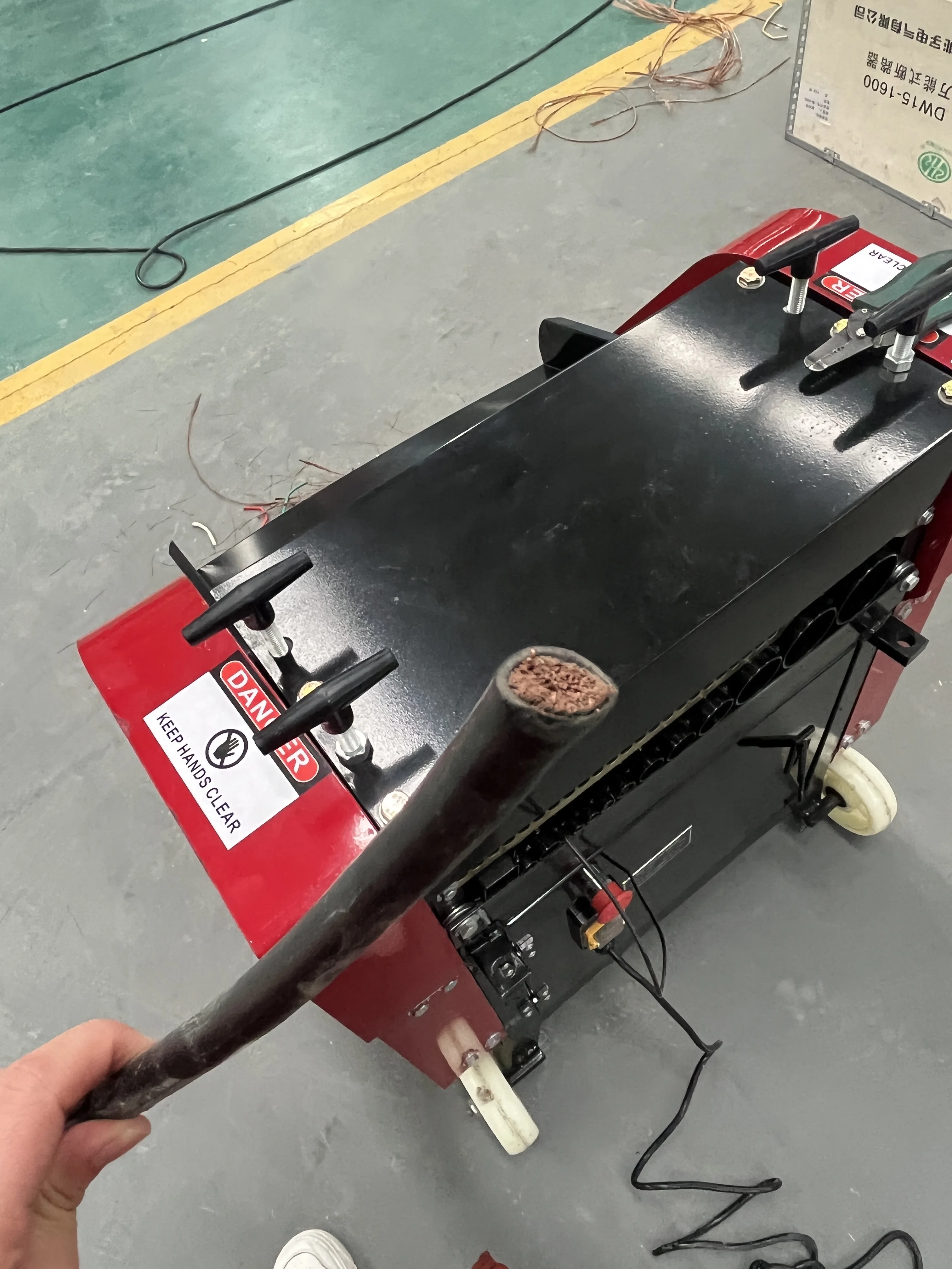 Cable Stripping Remove PVC Skin Machine Scrap Copper Wire Stripping Machine Copper Cable Waste Stripping Recycling Machine
