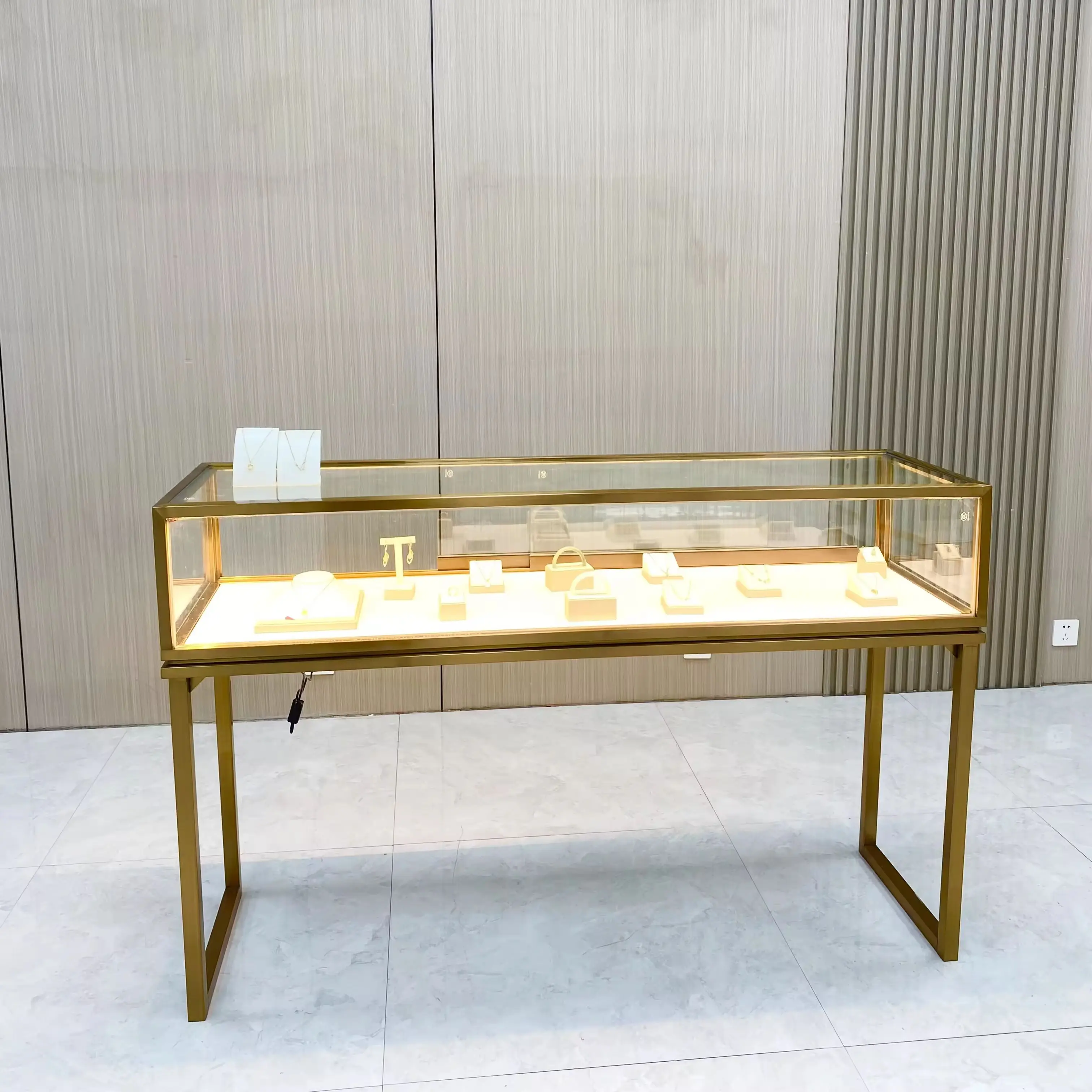 2026 Trendy Hot Selling Luxury Boutiques Buyers' Shops Second-hand Shops Brand Stores Display Cabinet Stand Shelf Sales showcase