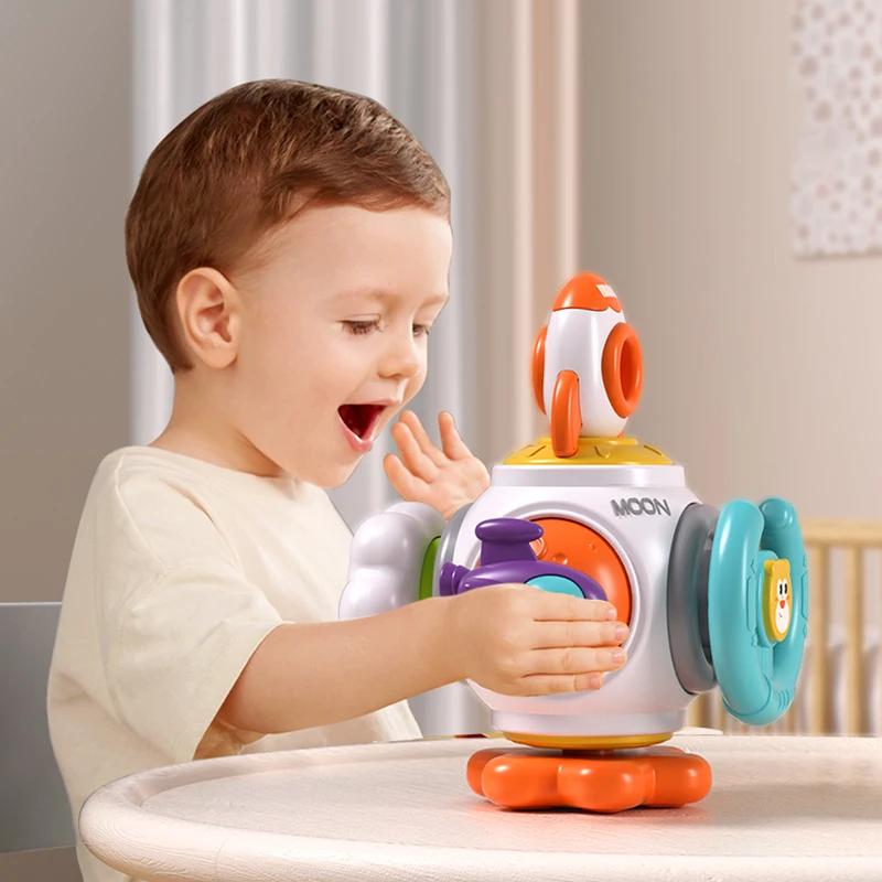 Игрушка-шарик для ребенка