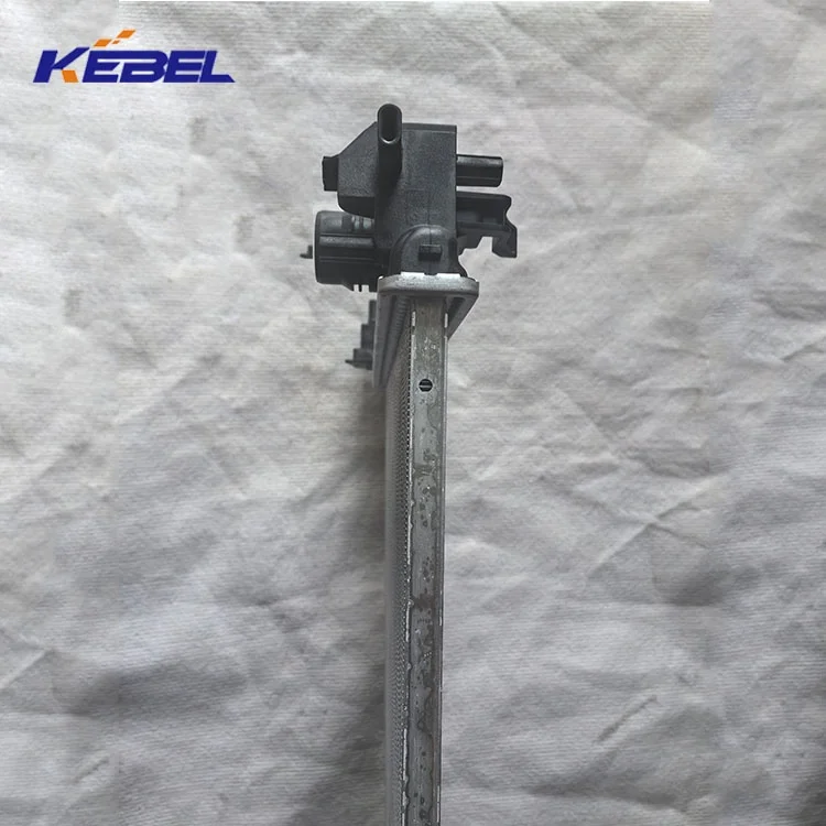 Auto radiator za hlađenje motora po veleprodajnoj cijeni OEM 68430444AA Automobilski radiator za Jeep Renegade 2019 2020 2021 2022