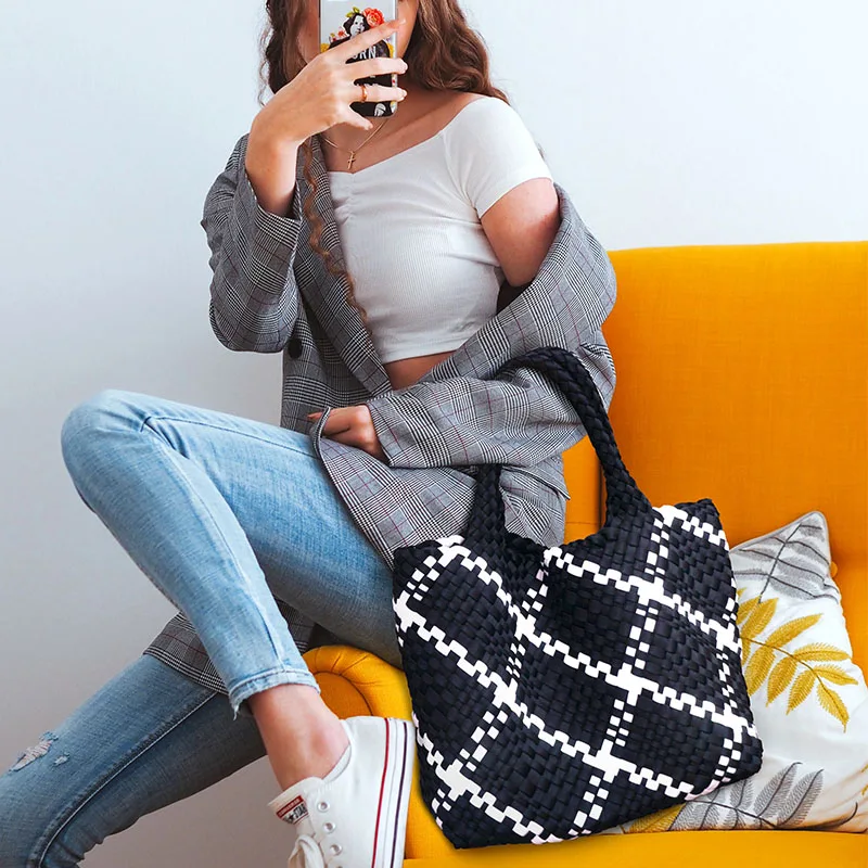 Trending OEM botas de mujer handmade custom knitting bag luxury printed logo ladies woven neoprene handbag  casual tote