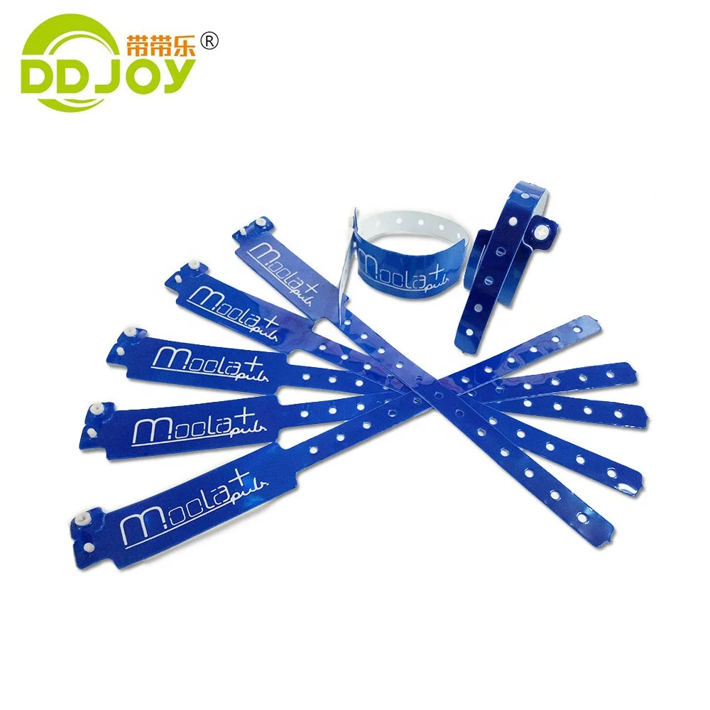 Set of 100 plastic/vinyl bracelets for events, individually Set of 100 plastic/vinyl bracelets for events, individually