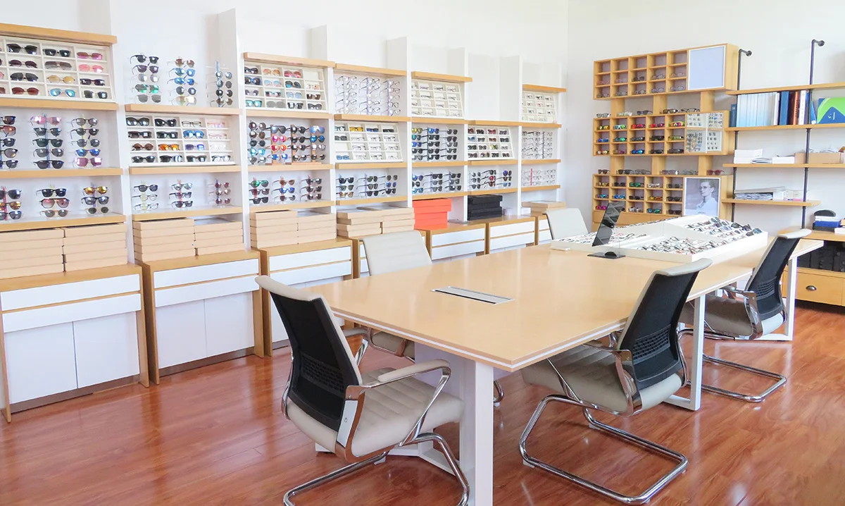 Shenzhen U-Top Glasses Technology Co., Ltd.