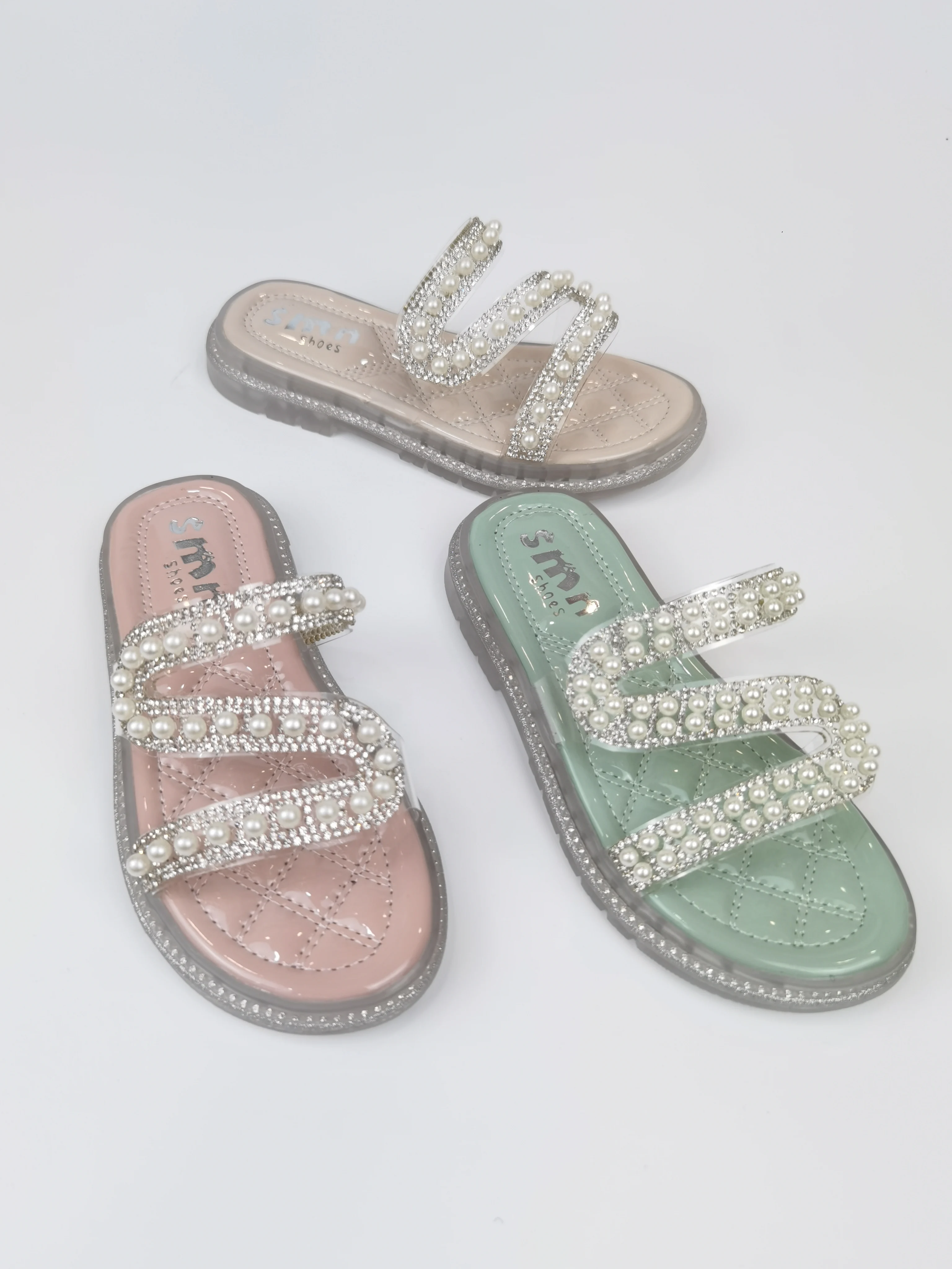 Прямая продажа с завода, горячая распродажа новых тапочек, модные красивые тапочки для детей