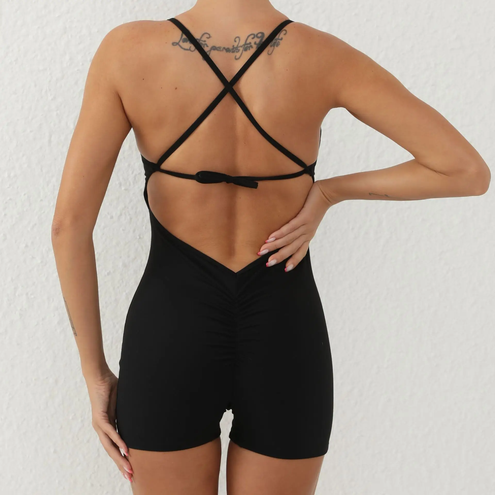 2024 New Arrival Yoga Sports Fitness Wholesale Women One Piece Bodysuit Workout Activewear Scrunch Butt Jumpsuit supplier