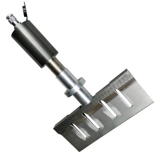 Перфорированный деревянный набор для пиццы и нож для пиццы