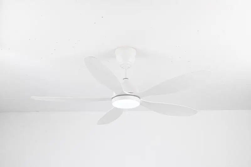 Hot Sale Silent 56 Inch 55W DC Copper Motor Five Indoor Ceiling Fan Lamp for Living Room