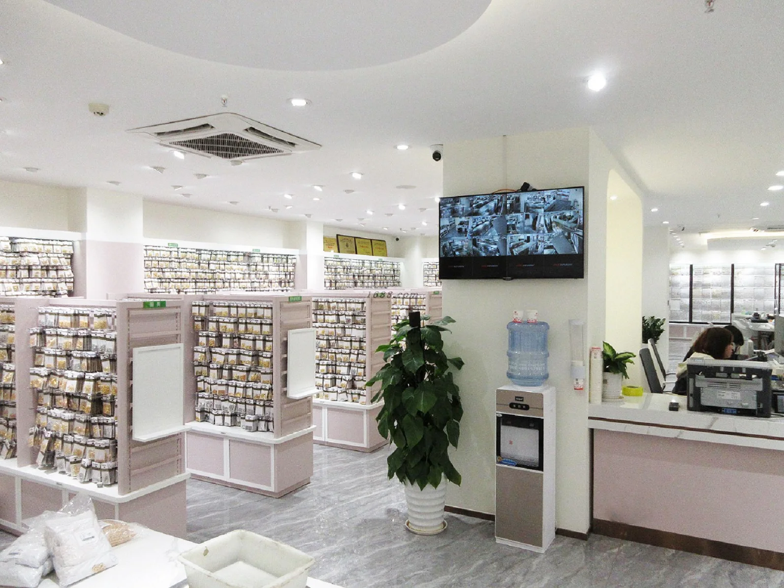 Yiwu Zhongxing Jewelry Fittings Co., Ltd.