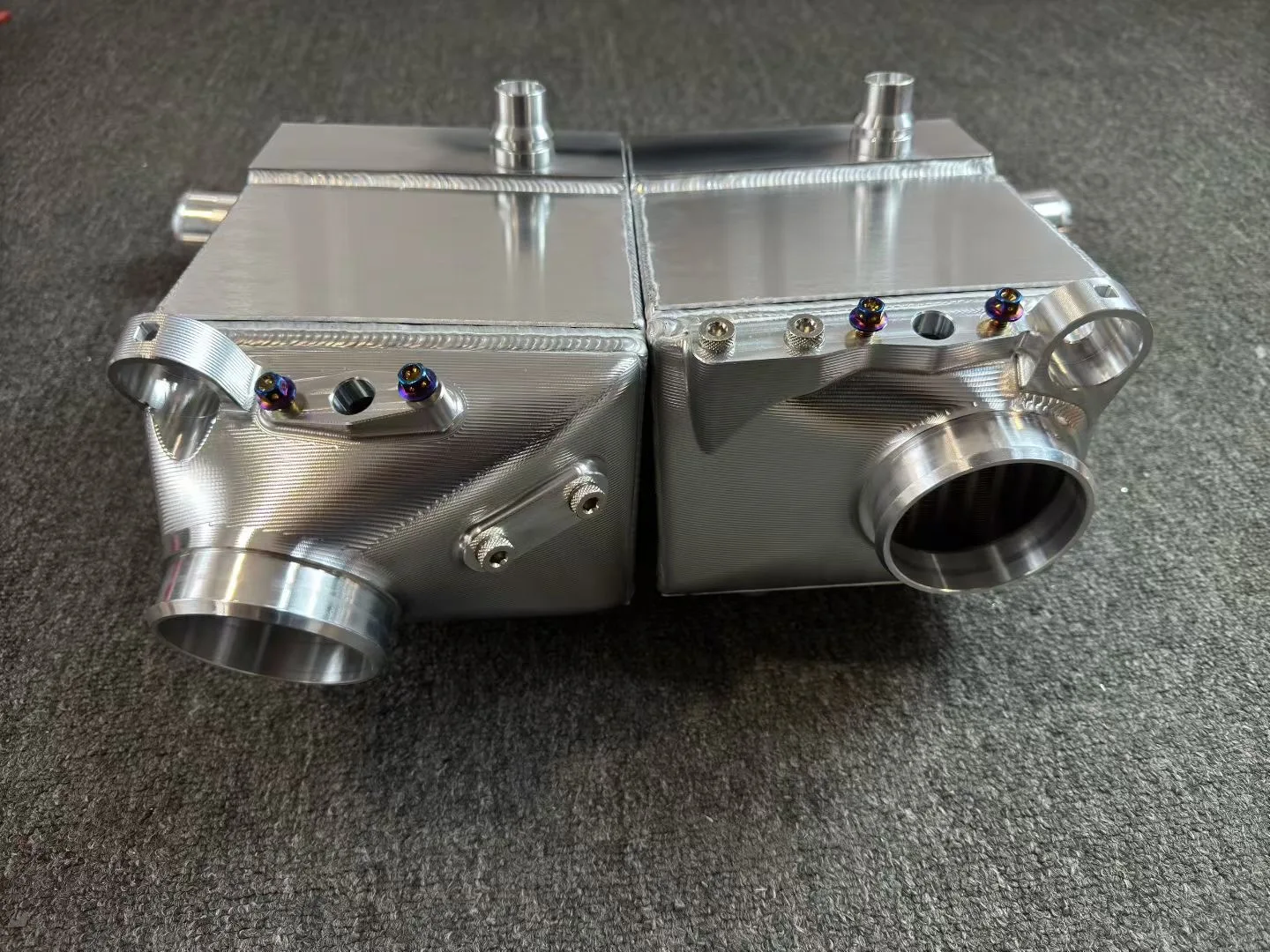 Upgrade Twin Charge-Air-Cooler Set Intercooler Kit For BMW M5 G90 F90