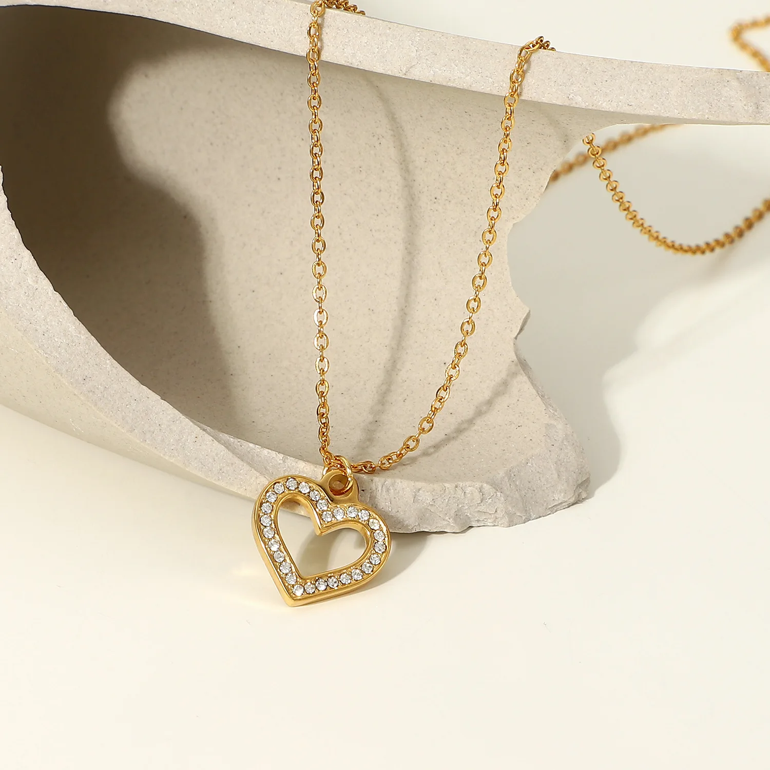 Exquisite 18k PVD Gold Plated Love Heart Necklace Waterproof