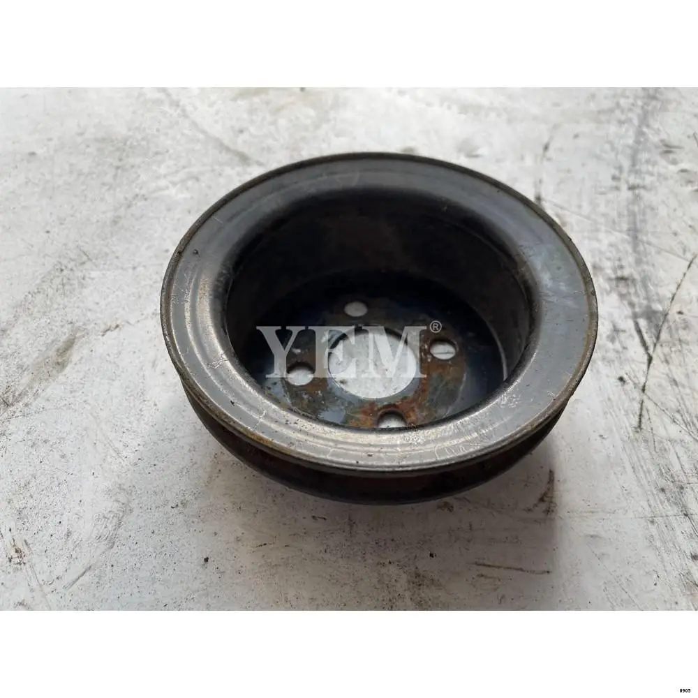 Fan Pulley Fit for Kubota V1505 Excavator Forklift Diesel Engine Repair Parts