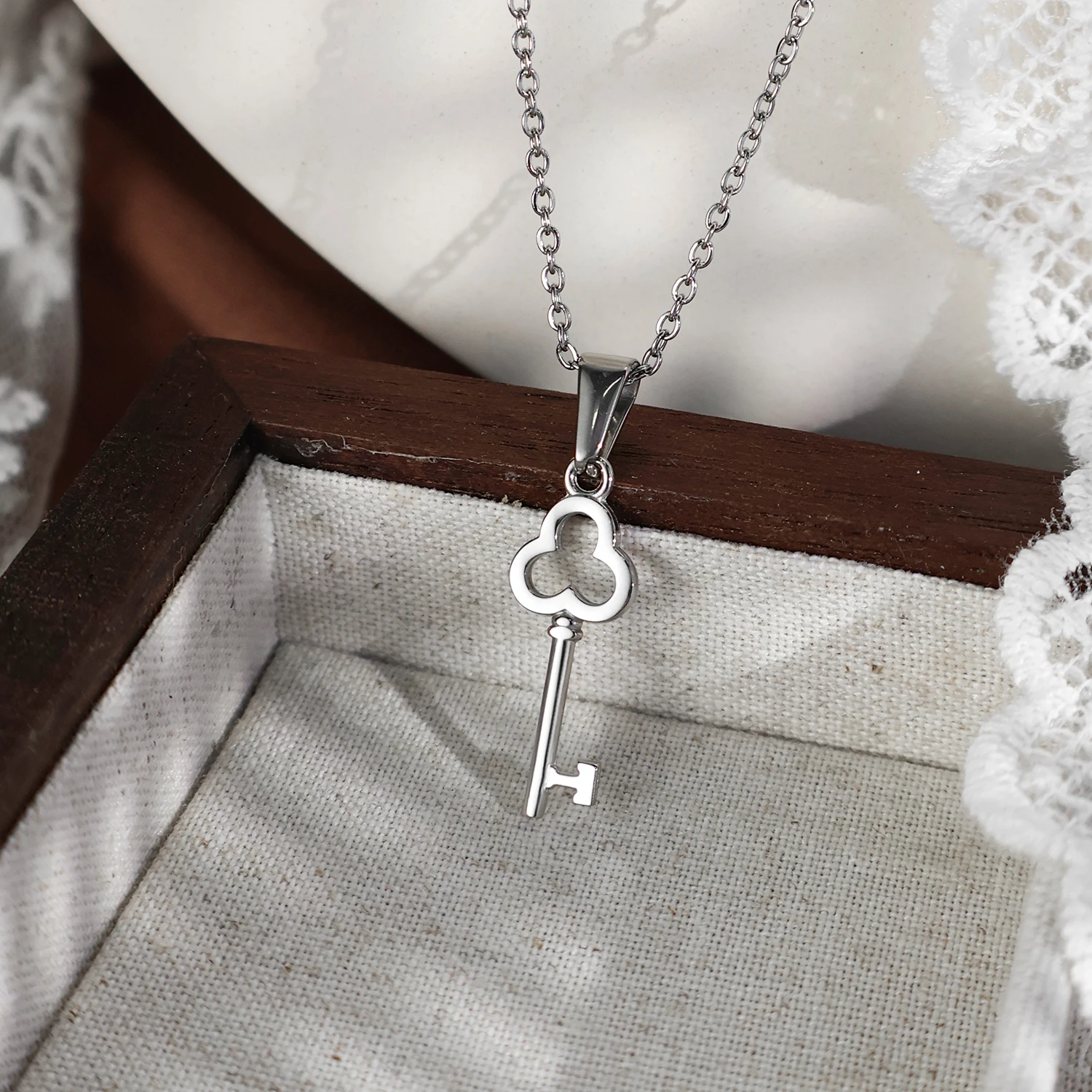 18k Gold Plated Key Pendant Women's Necklace Chain