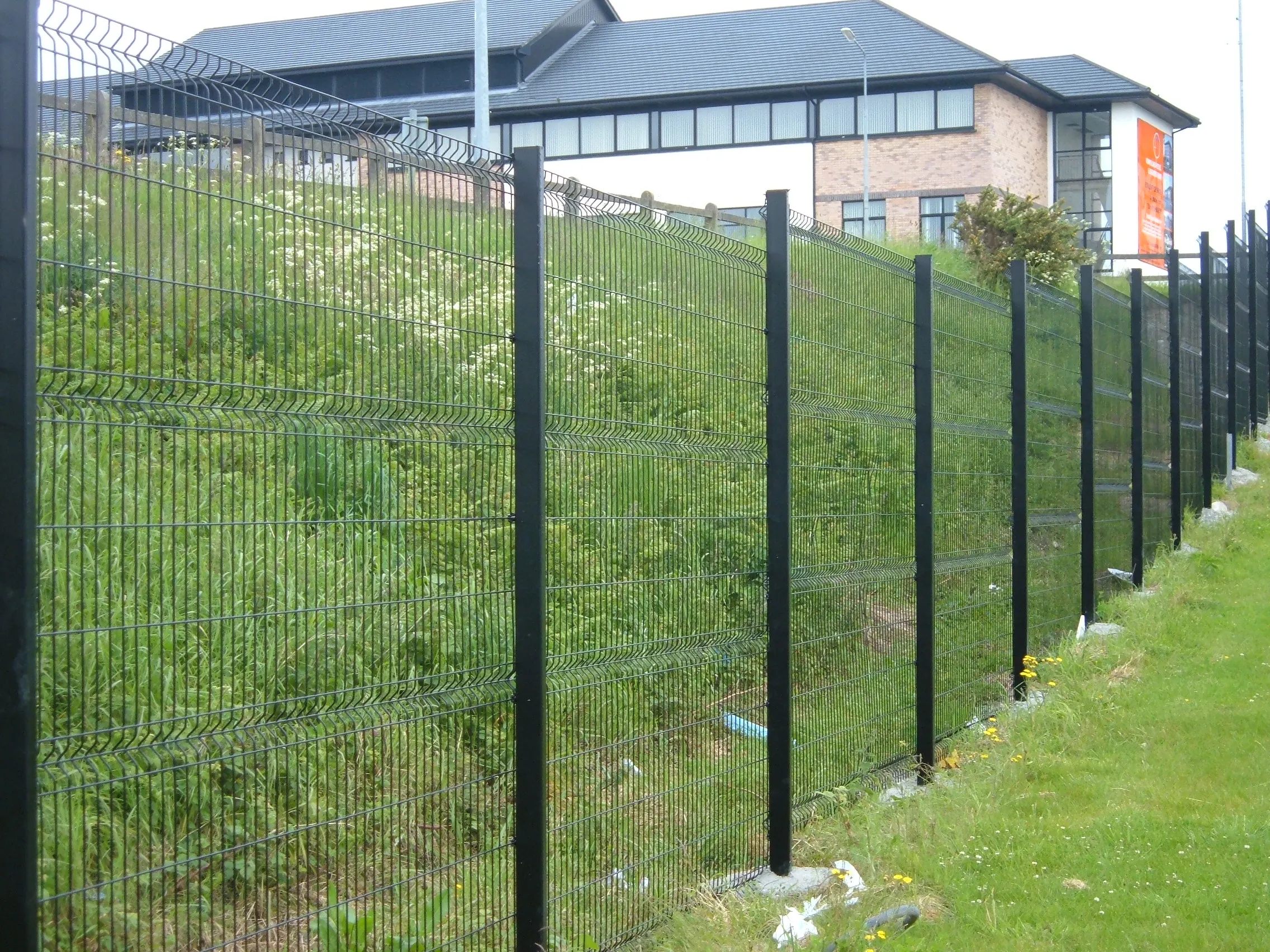 product 6 gauge galvanized welded curved 3d wire mesh fence razor barbed panels-16