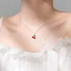 Collier cerise rouge (or blanc)