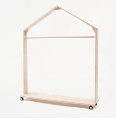 Многофункциональная деревянная вешалка для одежды в детскую