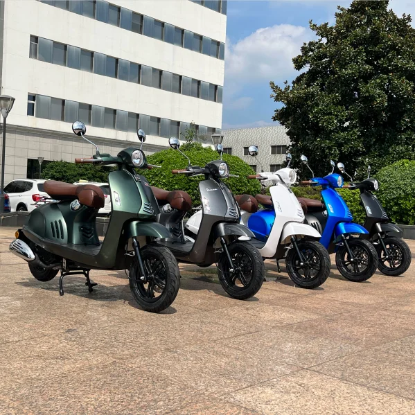 Popular Model Various Color 50cc Motorcycle 946 Mopeds Euro 5 Scooter Gasoline Powered Scooters
