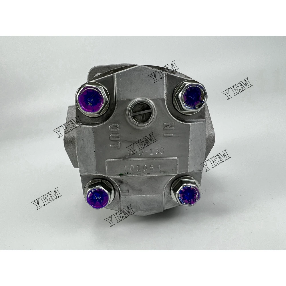D1402 Hydraulic Pump 38180-76100 for Kubota Fast Delivery Engine Parts 4