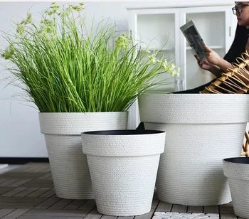 Set Di 2 Vasi Per Fiori In Plastica Lucida Arancione Ø12 Cm - PECZEKO, Senza Foro