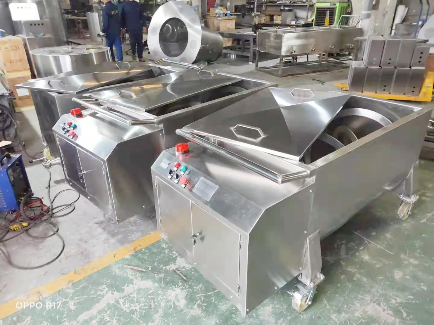 Efficient Powder Mixing with Horizontal Ribbon Blender